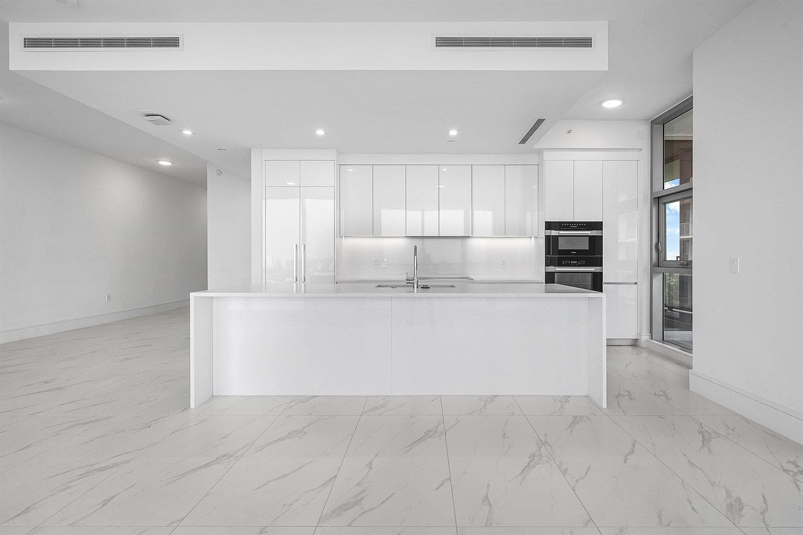 220 Lake Shore Drive 2202 photo 7