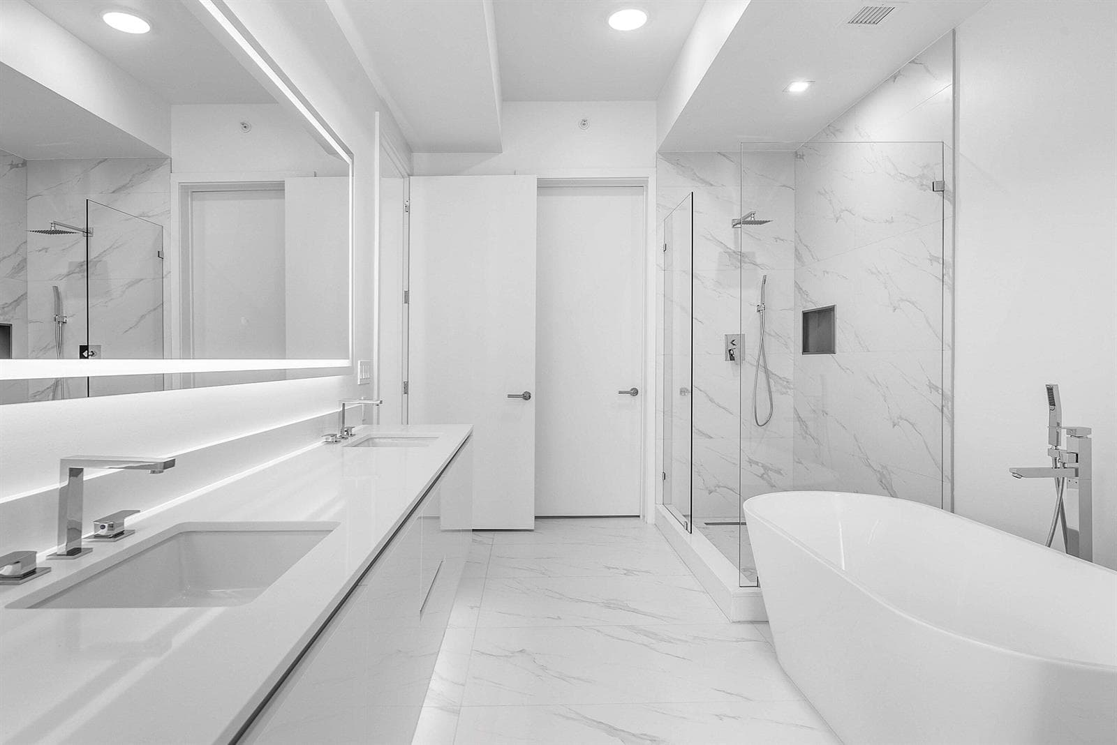 220 Lake Shore Drive 2202 photo 18
