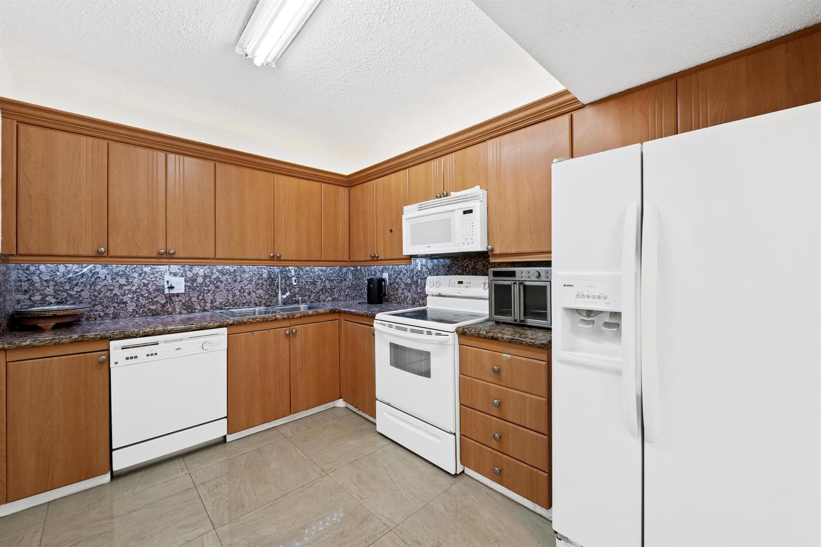 2500 Parkview Drive 615 photo 6