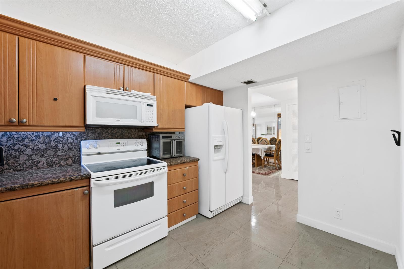 2500 Parkview Drive 615 photo 4