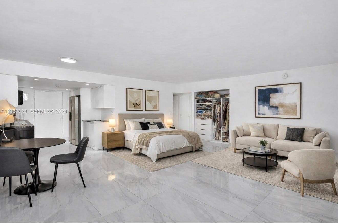 401 Ocean Dr 1007 photo 2