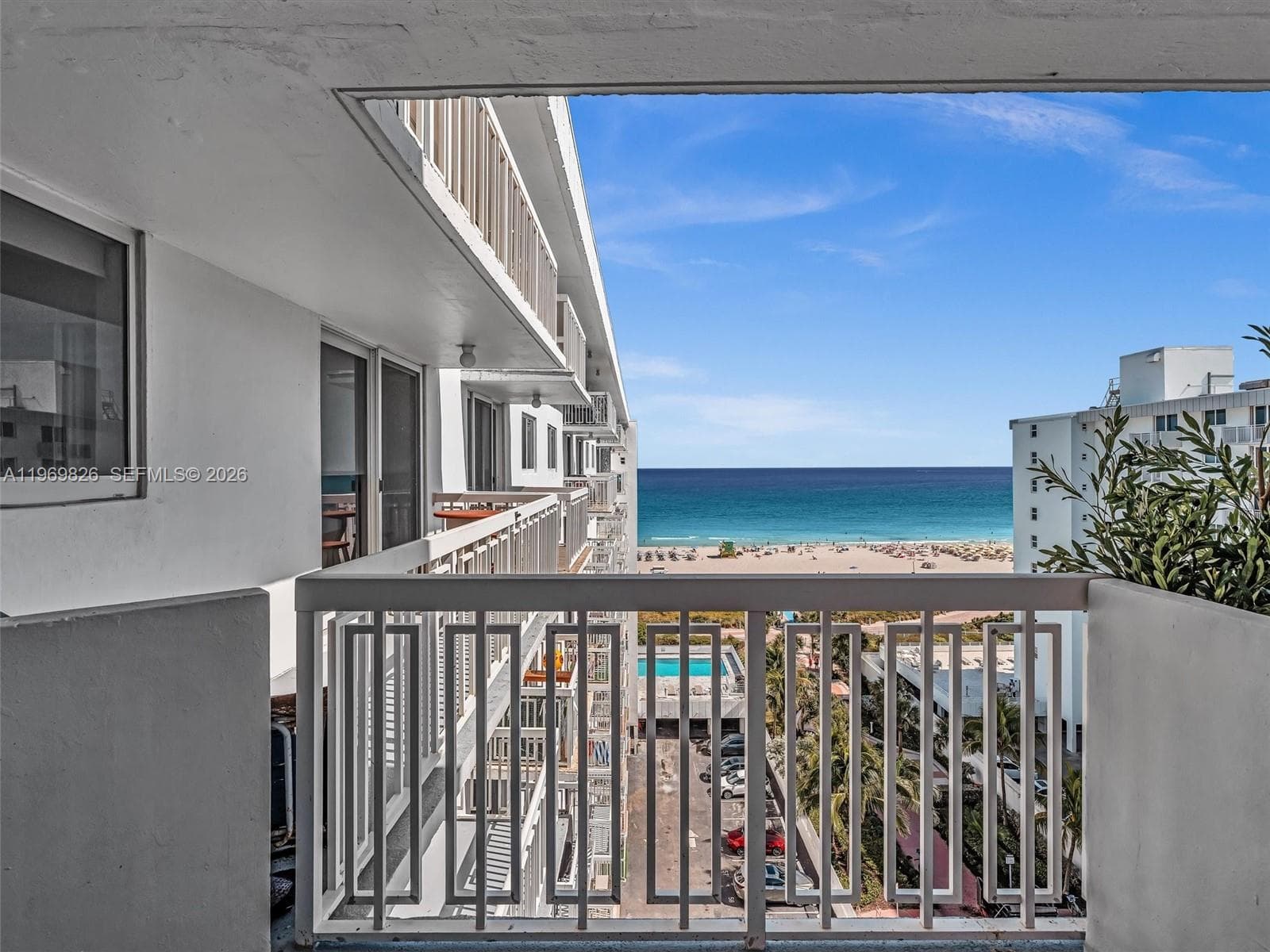 401 Ocean Dr 1007 photo 8