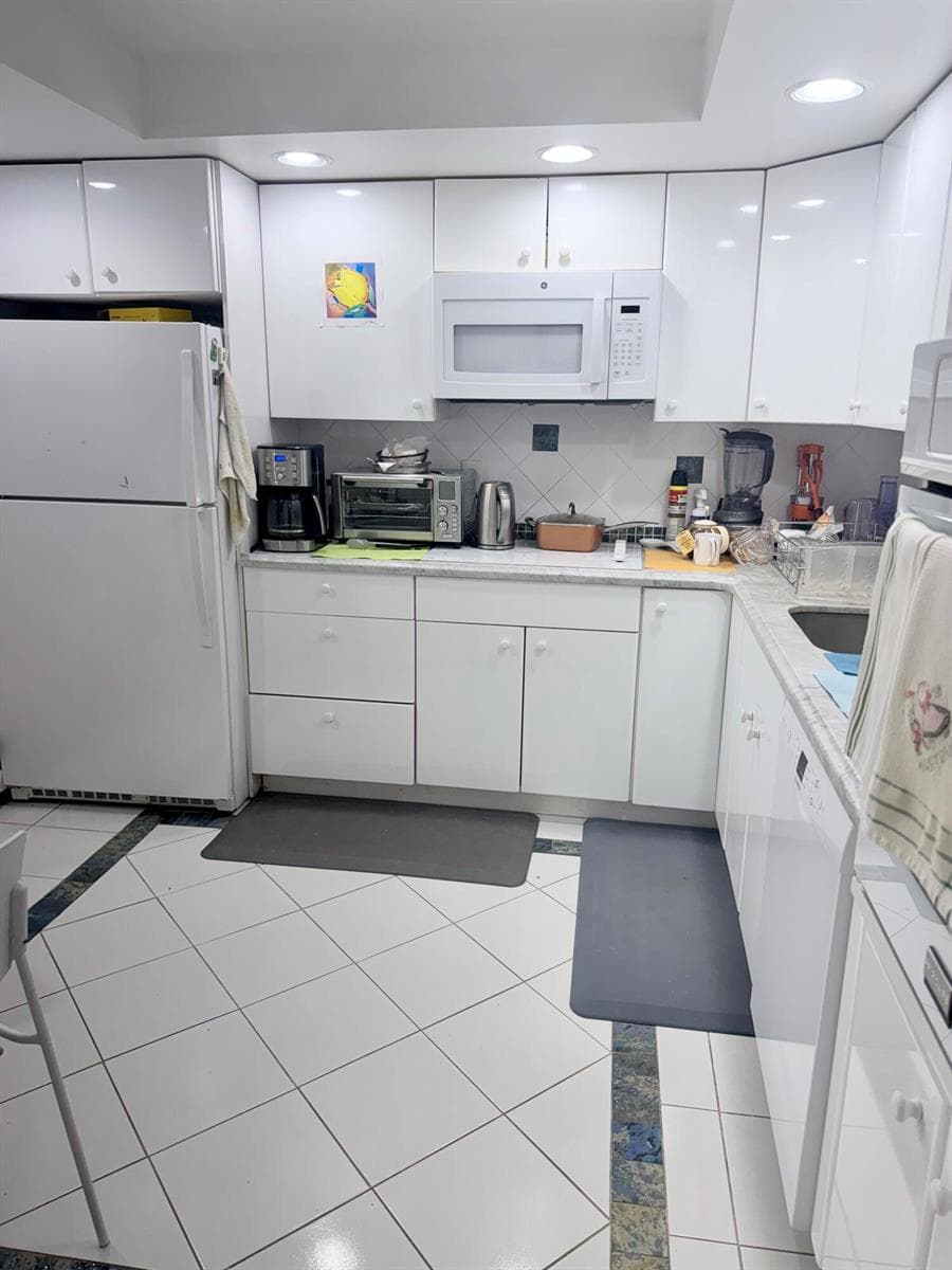 3546 S Ocean Boulevard 516 photo 22