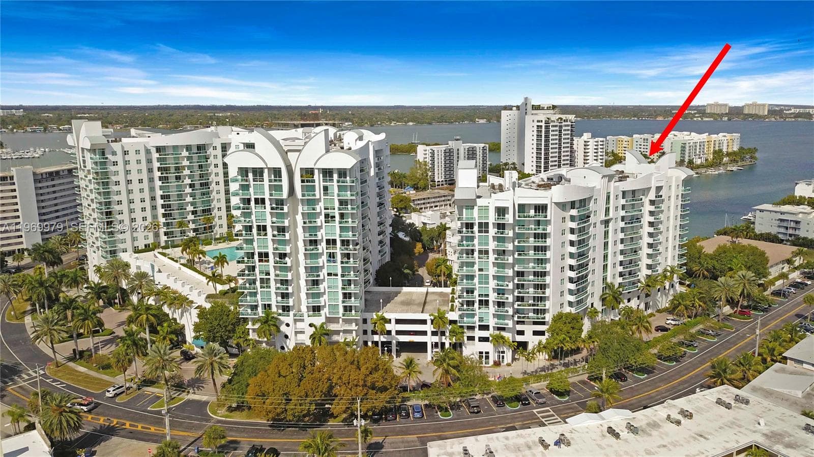 7910 Harbor Island Dr 405 photo 3