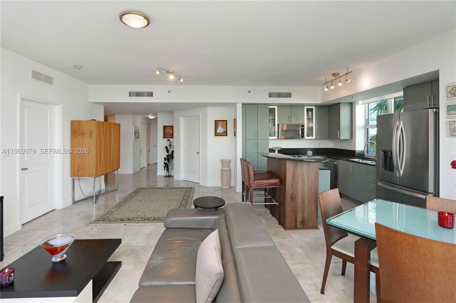 7910 Harbor Island Dr 405 photo 9