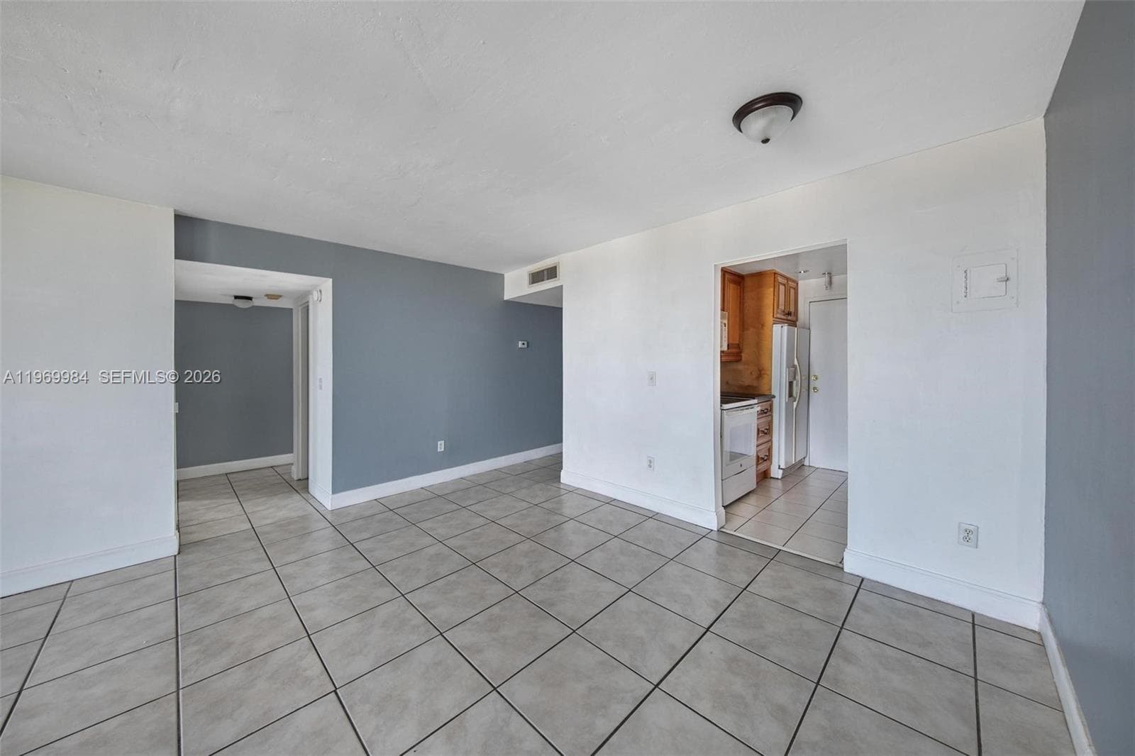 2350 NE 135th St 811 photo 12