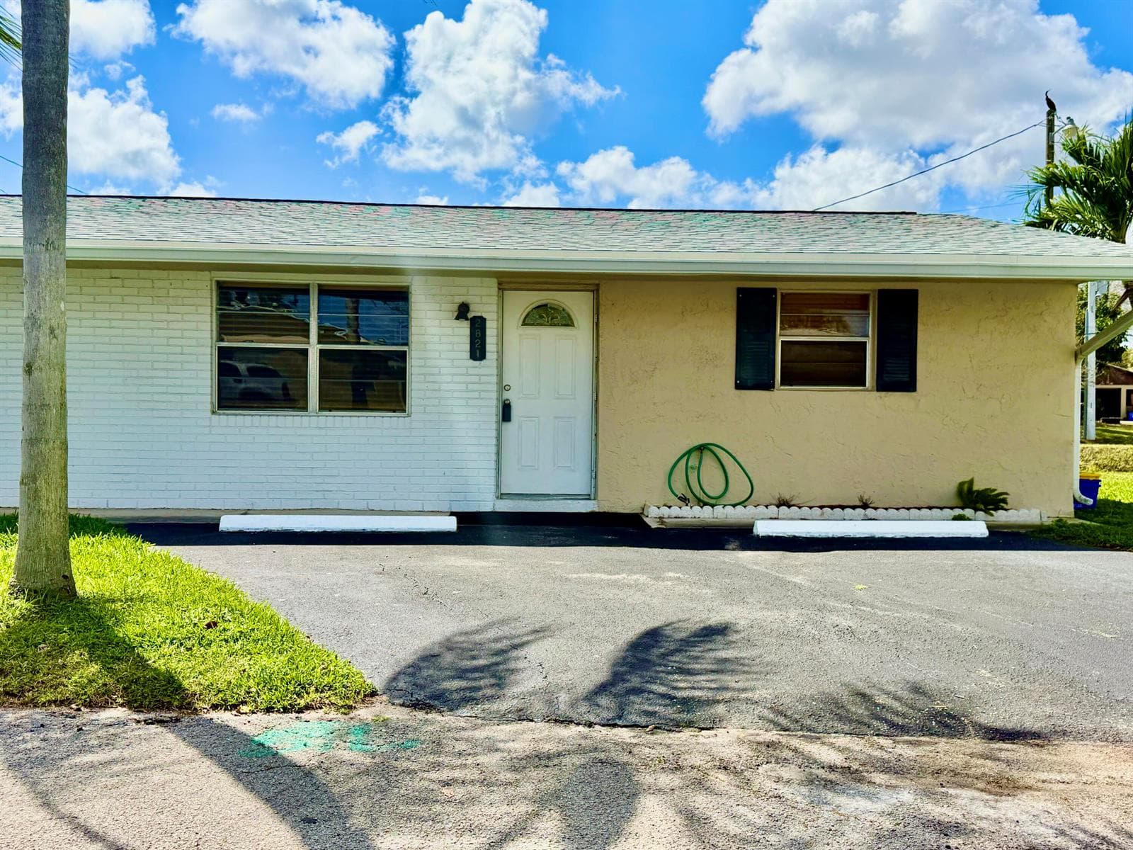 2821 Duke Lane photo 3