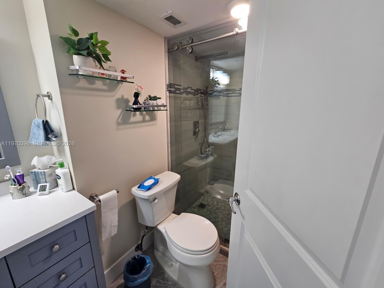 300 Bayview Dr 2101 photo 11