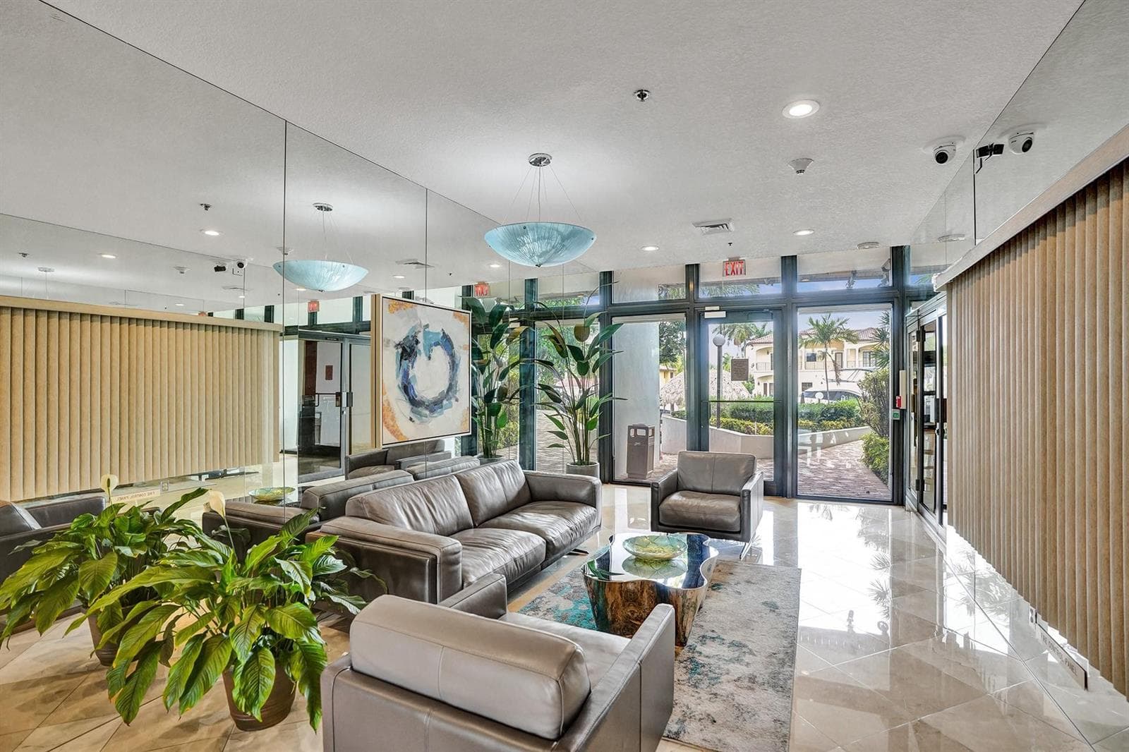 1361 S Ocean Bl 210 photo 3