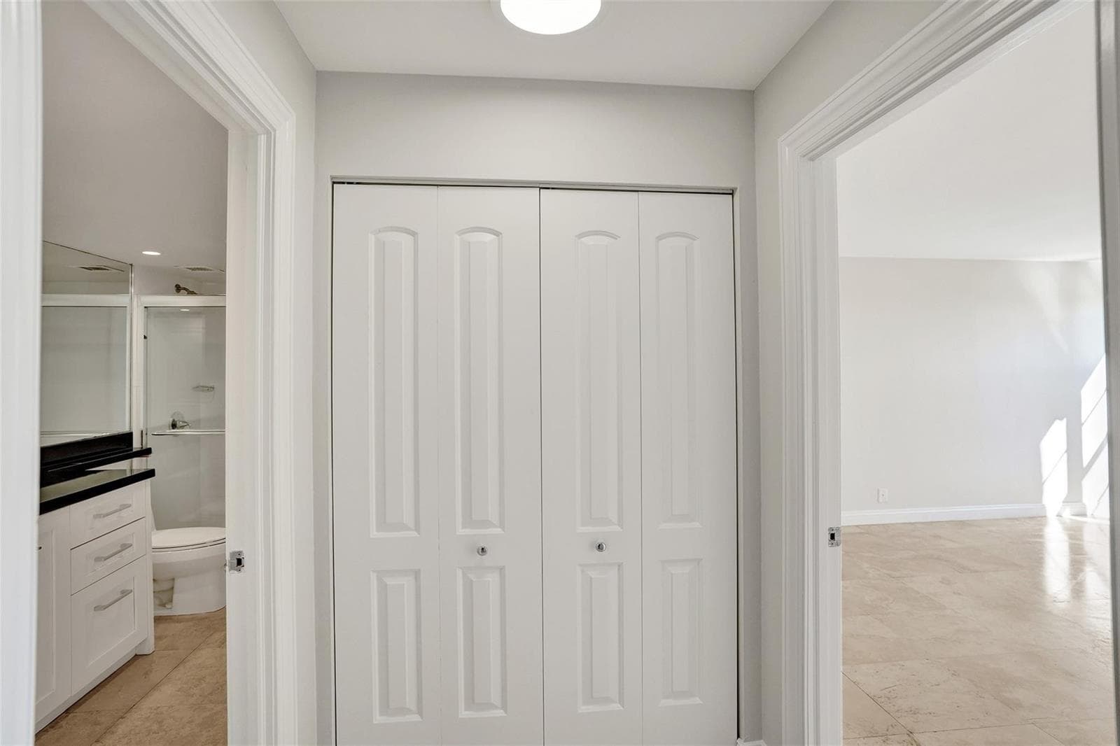 4 Royal Palm Way 503 photo 20