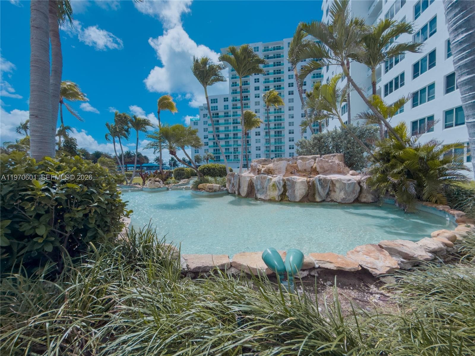 5005 Collins Ave 825 photo 4