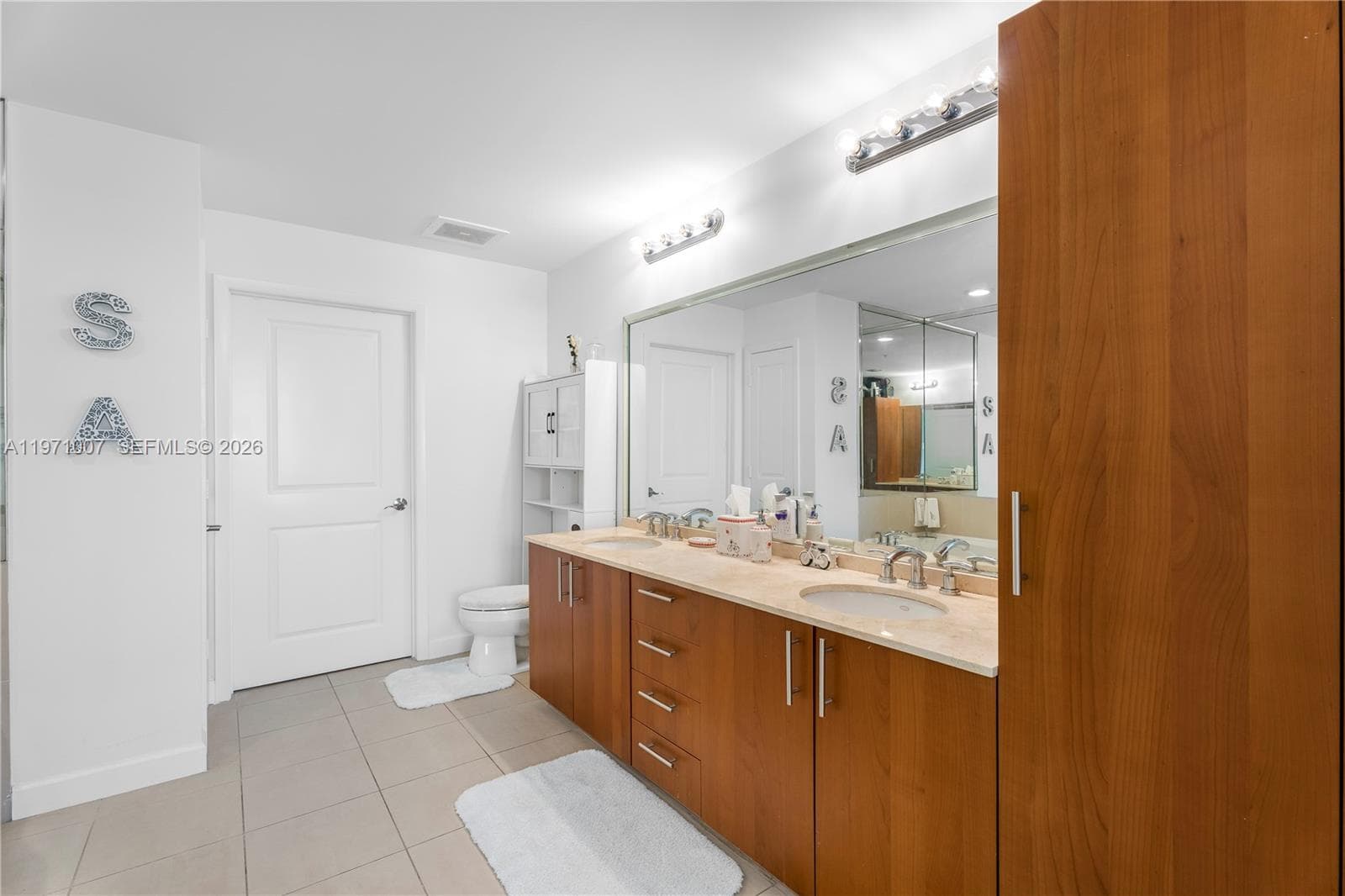 1945 S Ocean Dr 2209 photo 19
