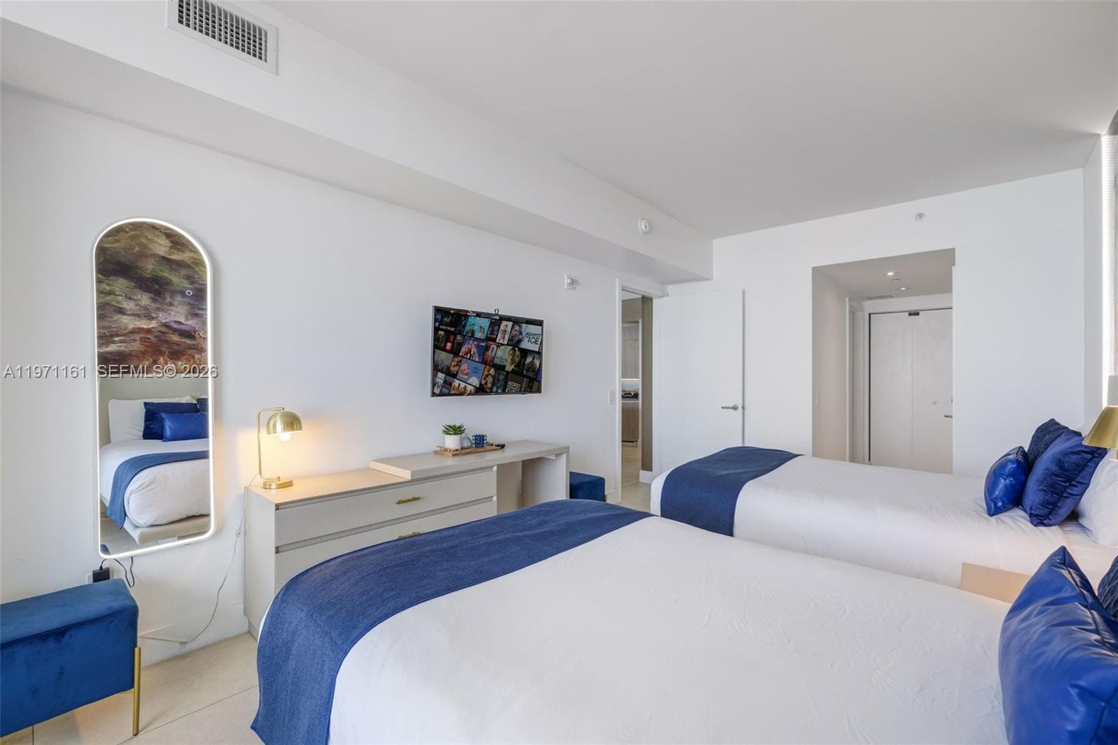 4111 S Ocean Dr 3706 photo 18