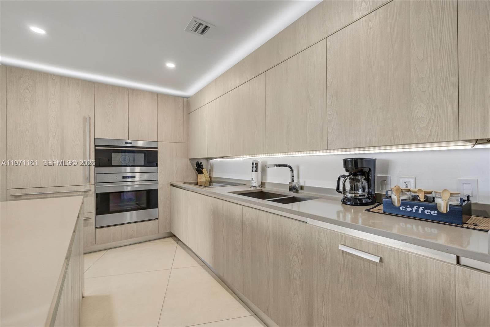 4111 S Ocean Dr 3706 photo 4
