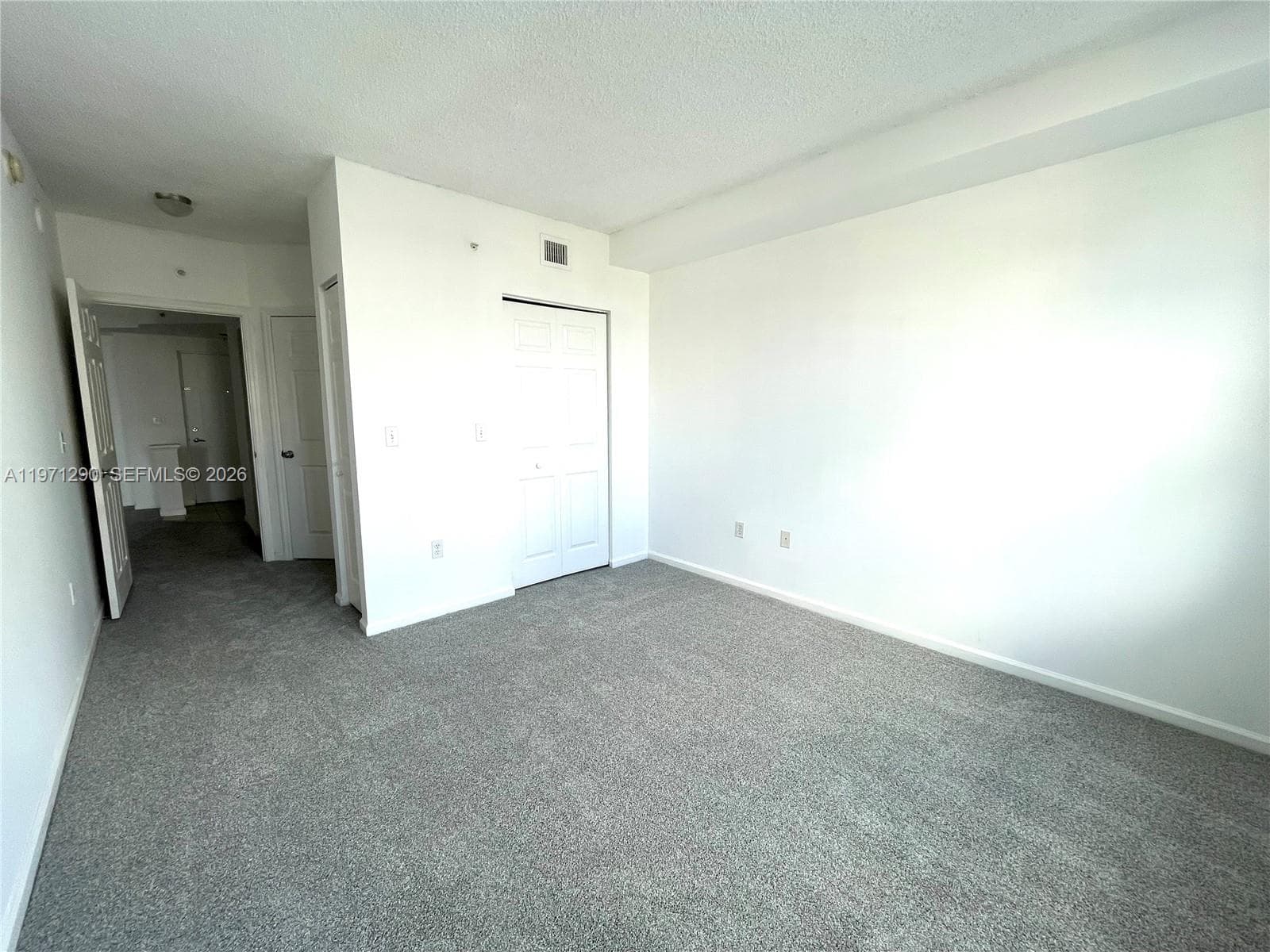 17150 N Bay Rd 2911 photo 7