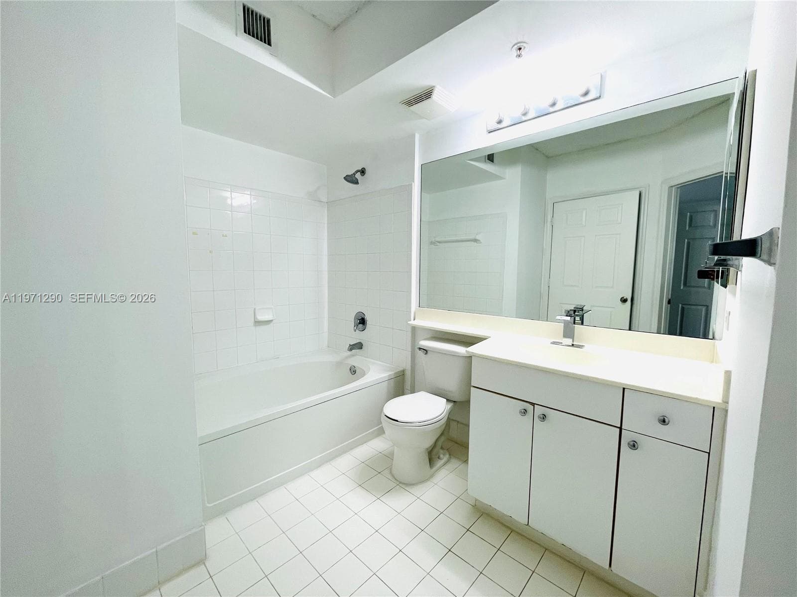 17150 N Bay Rd 2911 photo 15