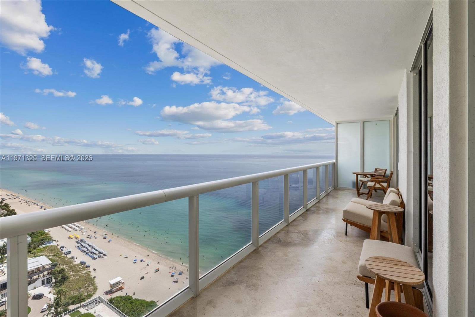 1830 S OCEAN DR 2811 photo 2