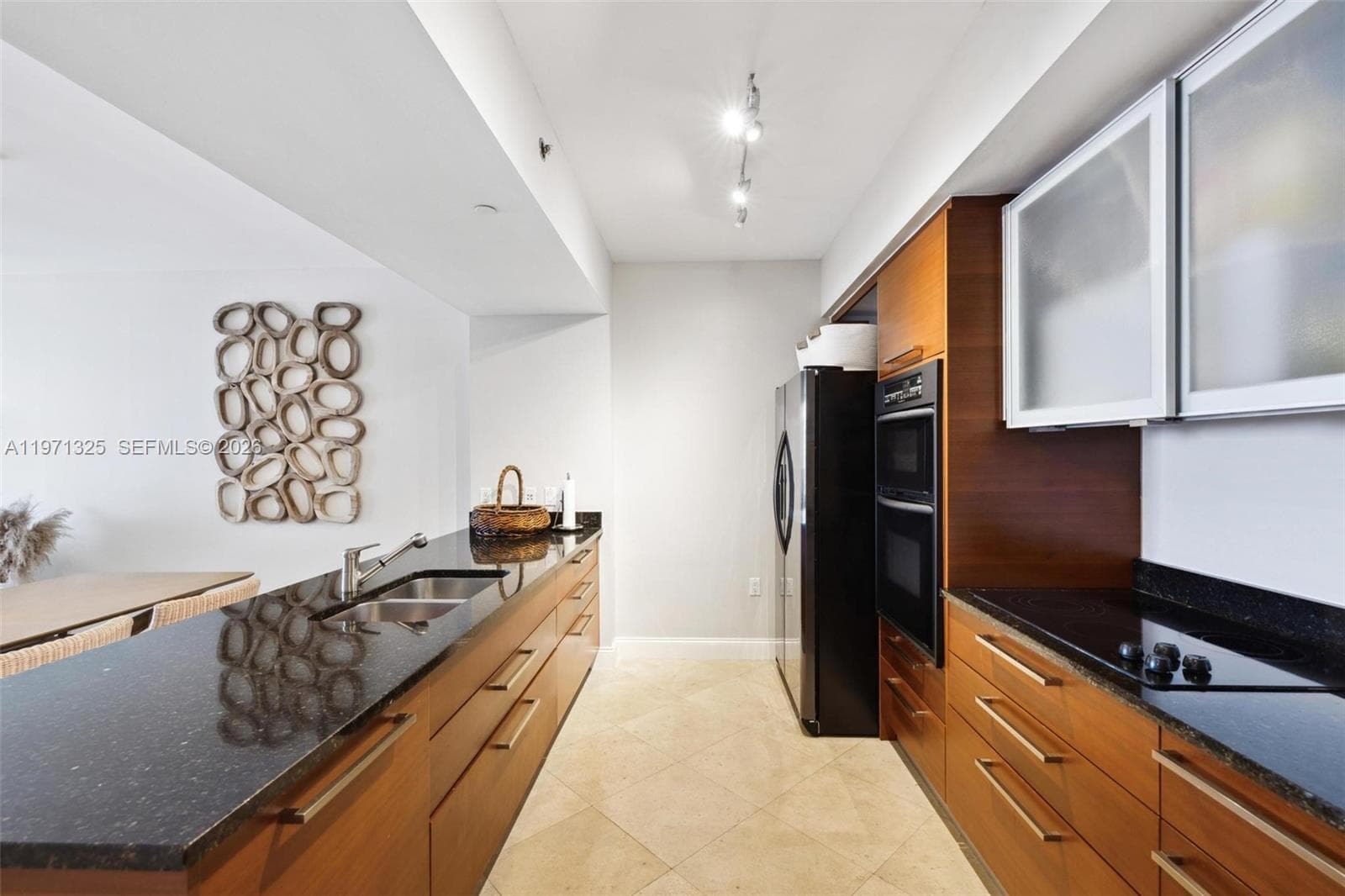 1830 S OCEAN DR 2811 photo 13