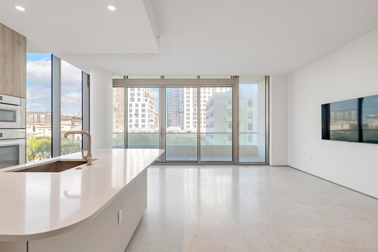200 Arkona Court 501 photo 1