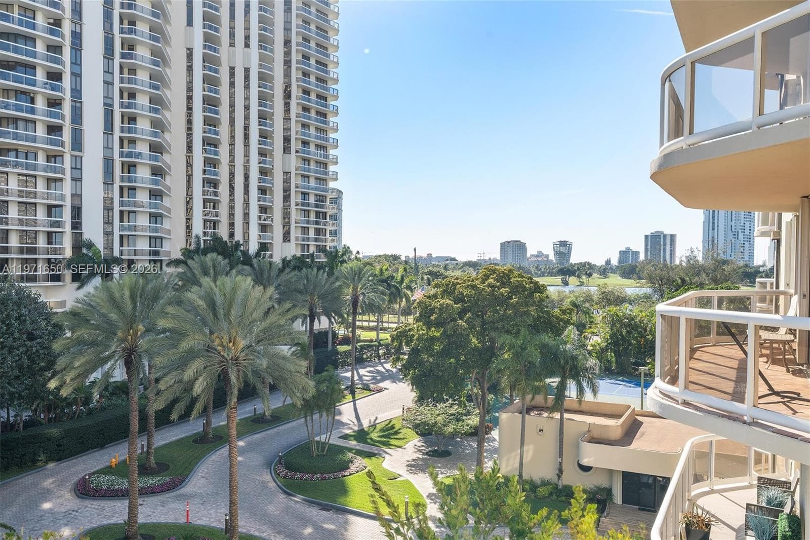 20191 E Country Club Dr 510 photo 24
