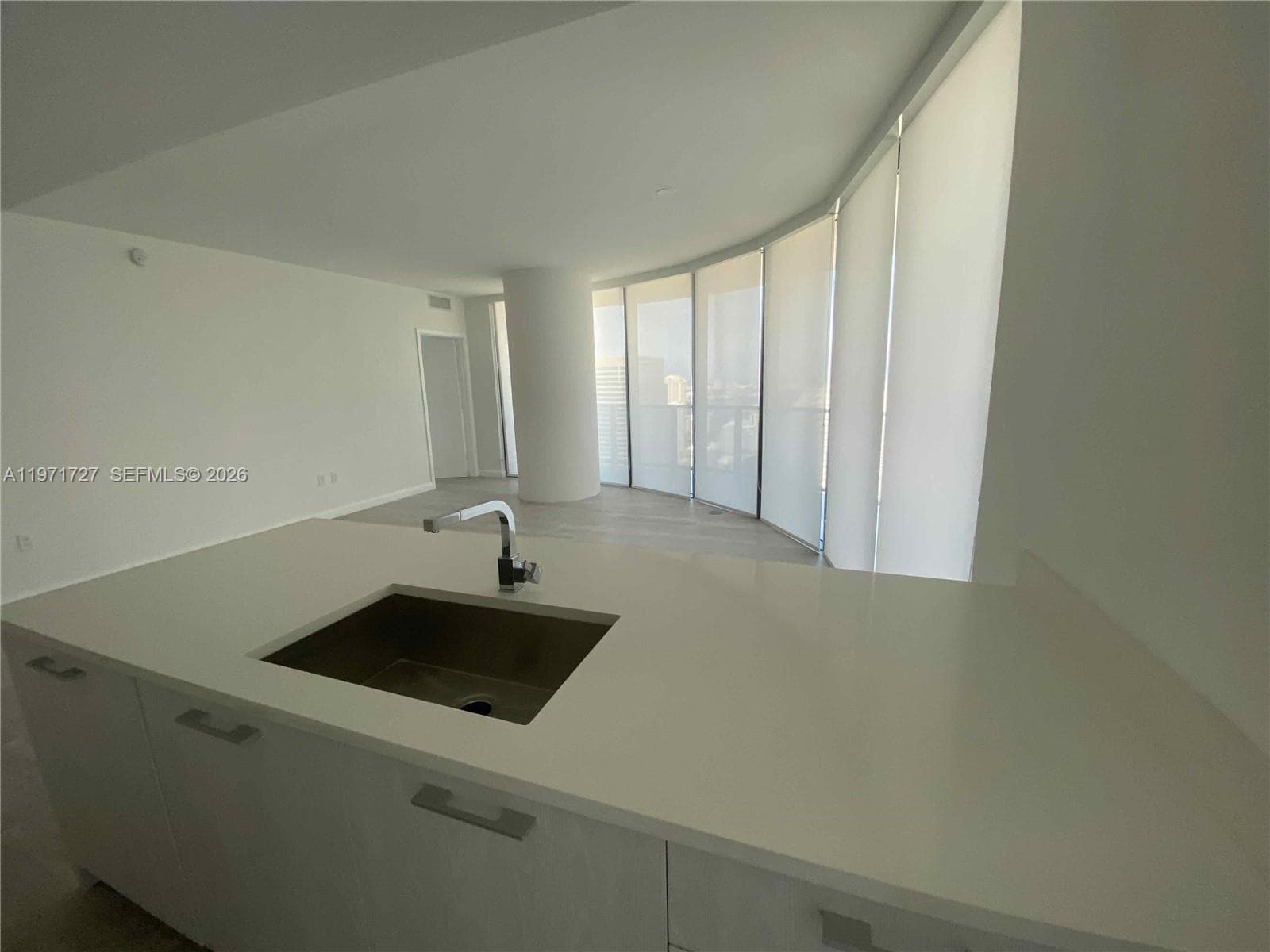 45 SW 9th St 3703 photo 14