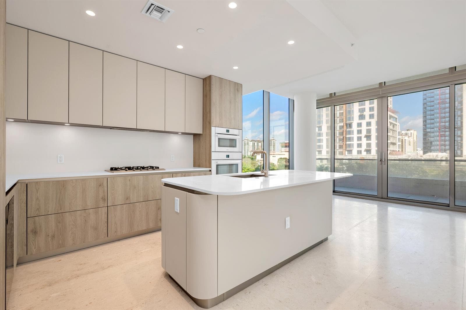 200 Arkona Court 501 photo 7