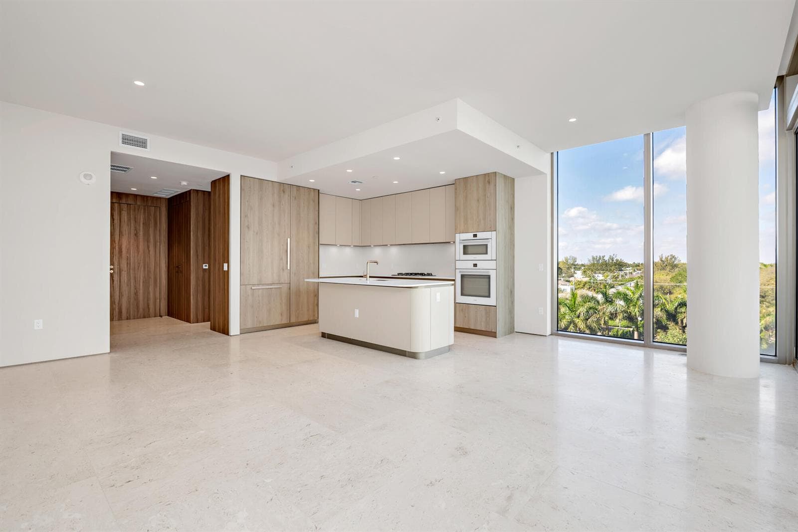 200 Arkona Court 501 photo 3