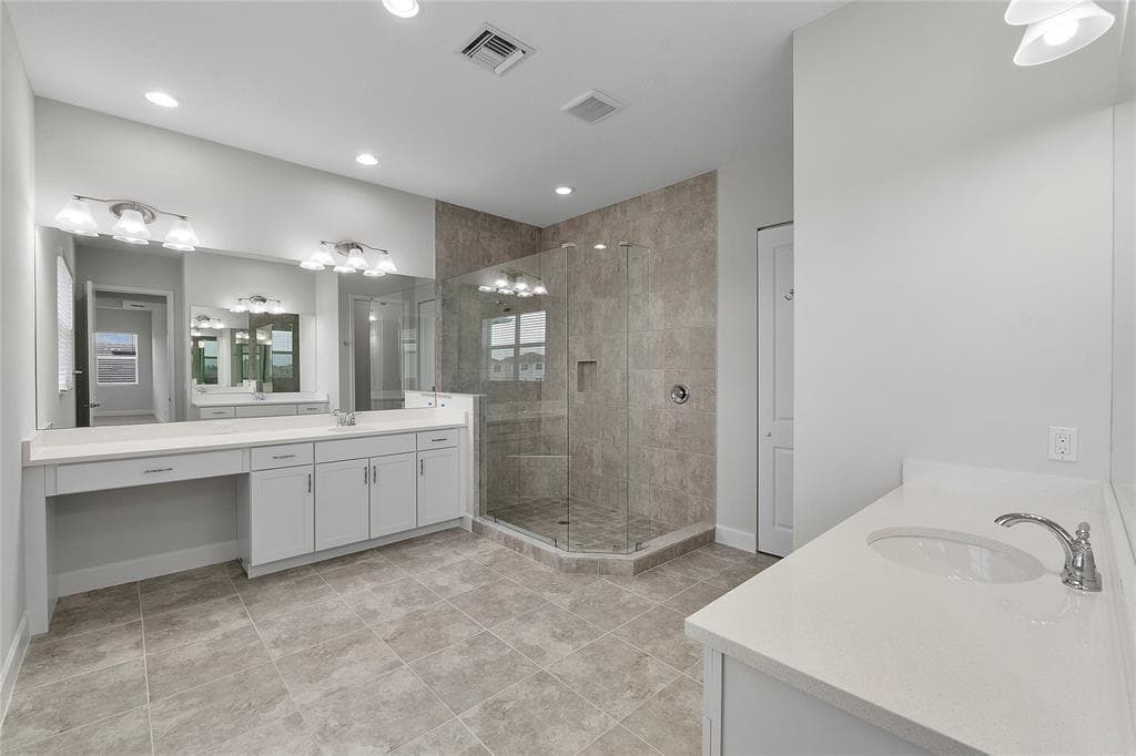 5223 Liberty Lane photo 16
