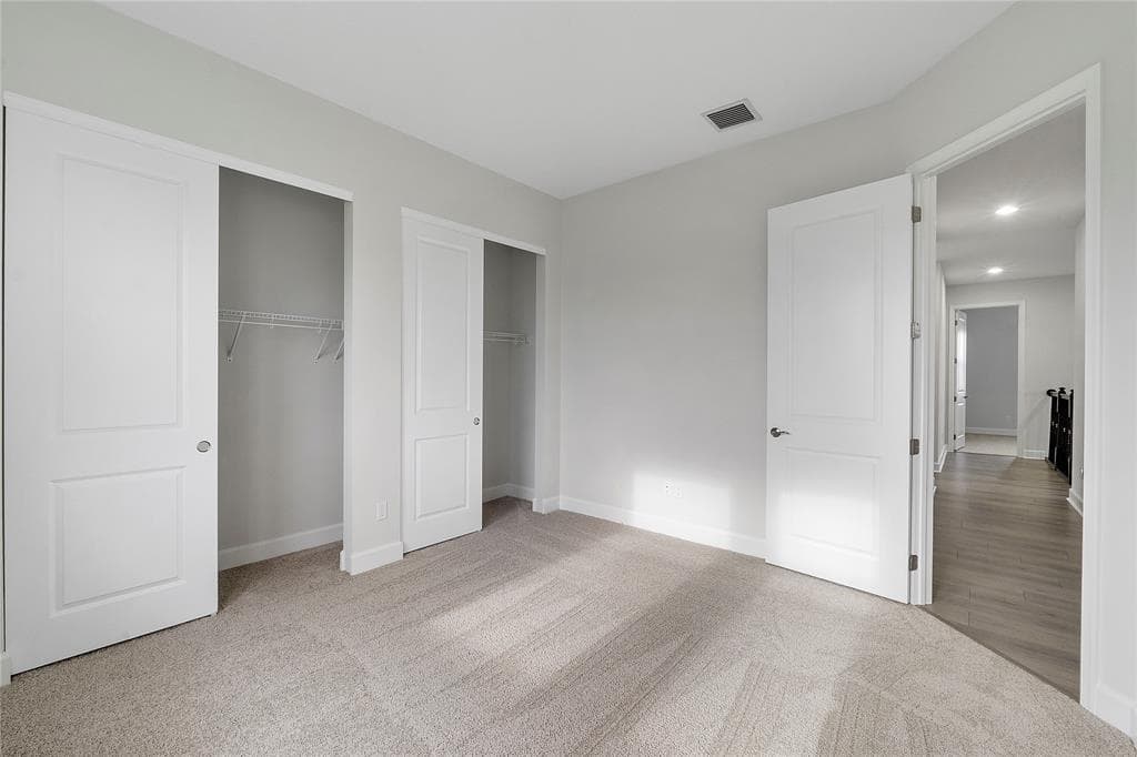 5223 Liberty Lane photo 3
