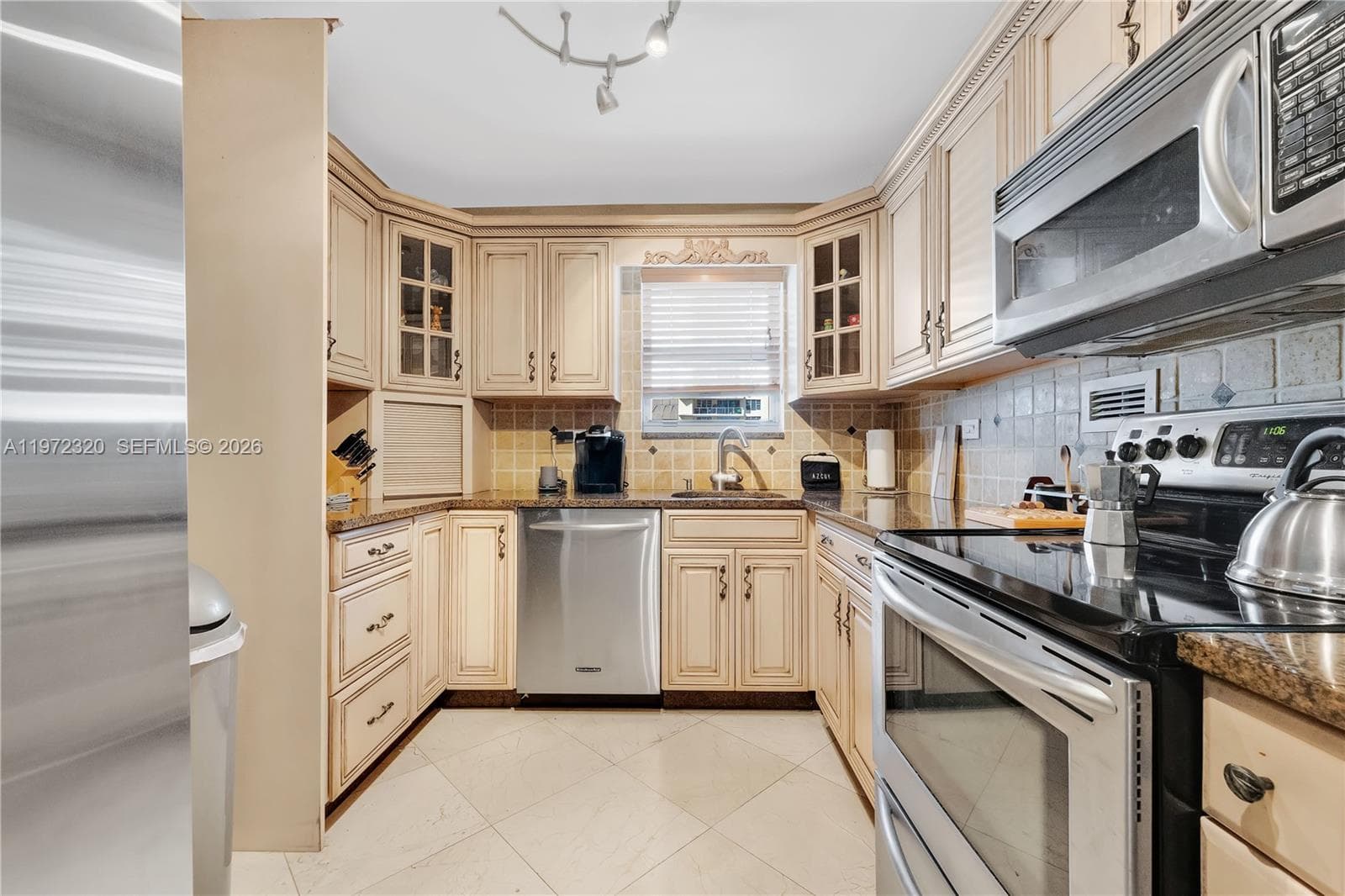 5555 Collins Ave 5B photo 10