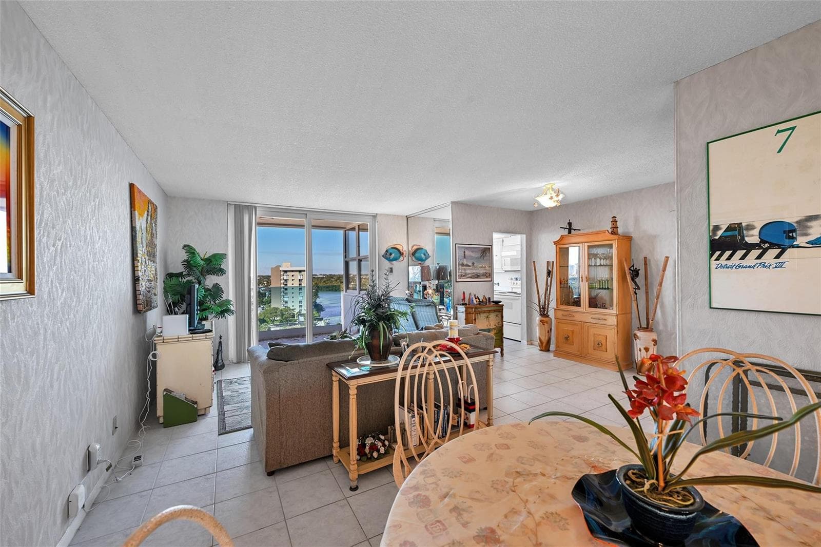 2639 N Riverside Drive 1005 photo 10