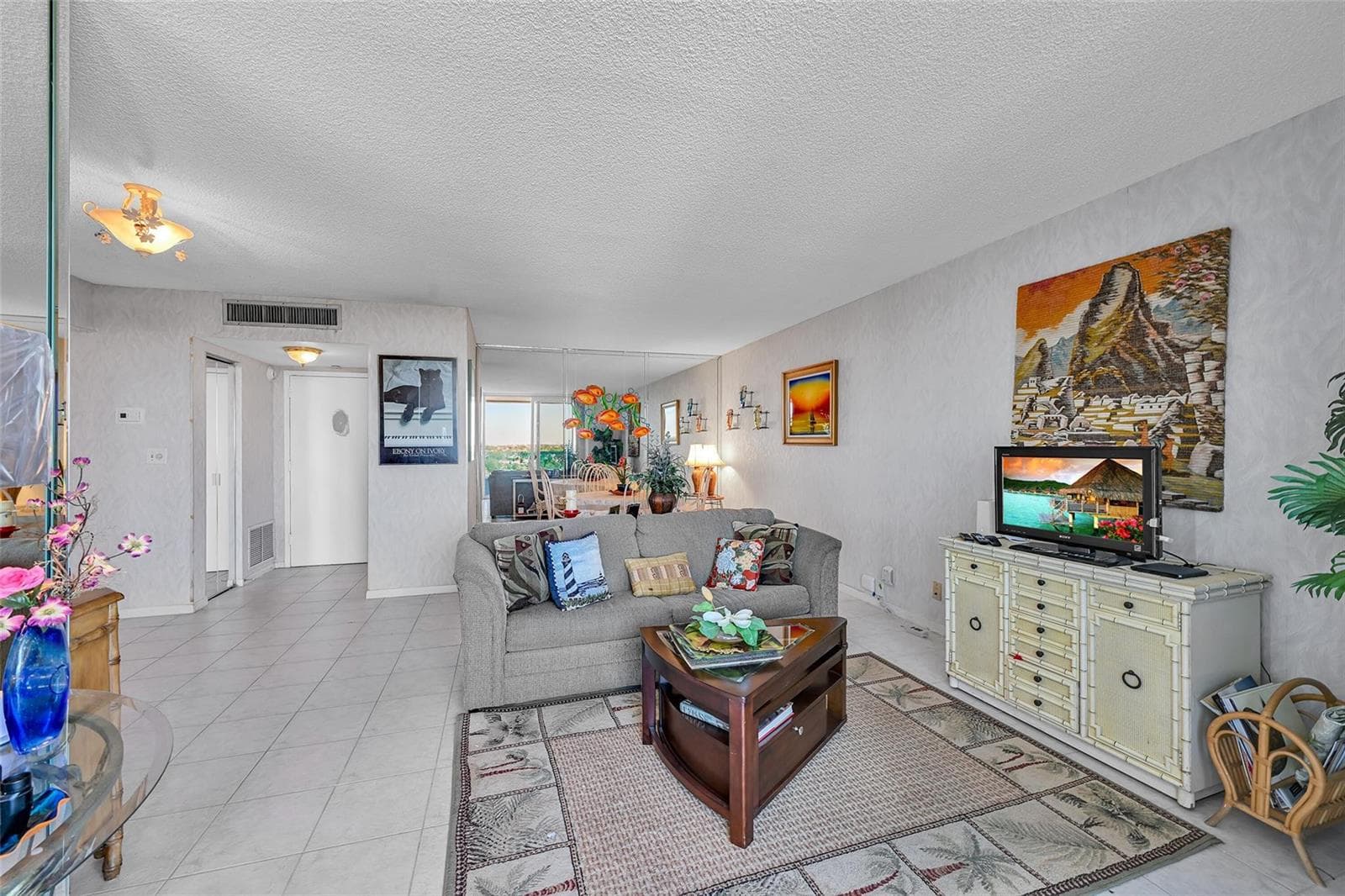 2639 N Riverside Drive 1005 photo 11