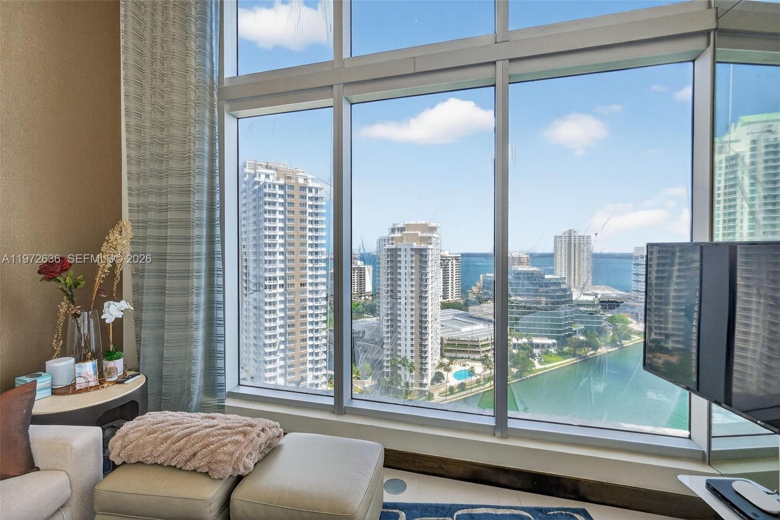 495 Brickell avenue 2201 photo 14
