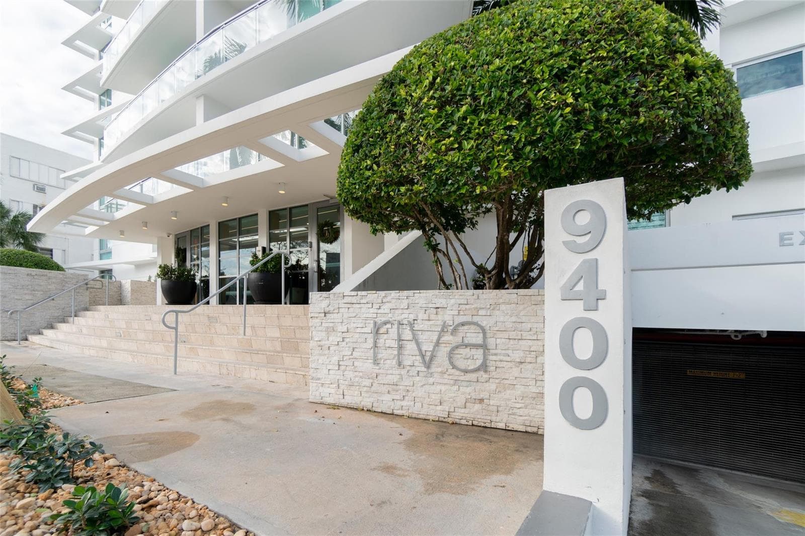 9400 W Bay Harbor Drive 503 photo 17