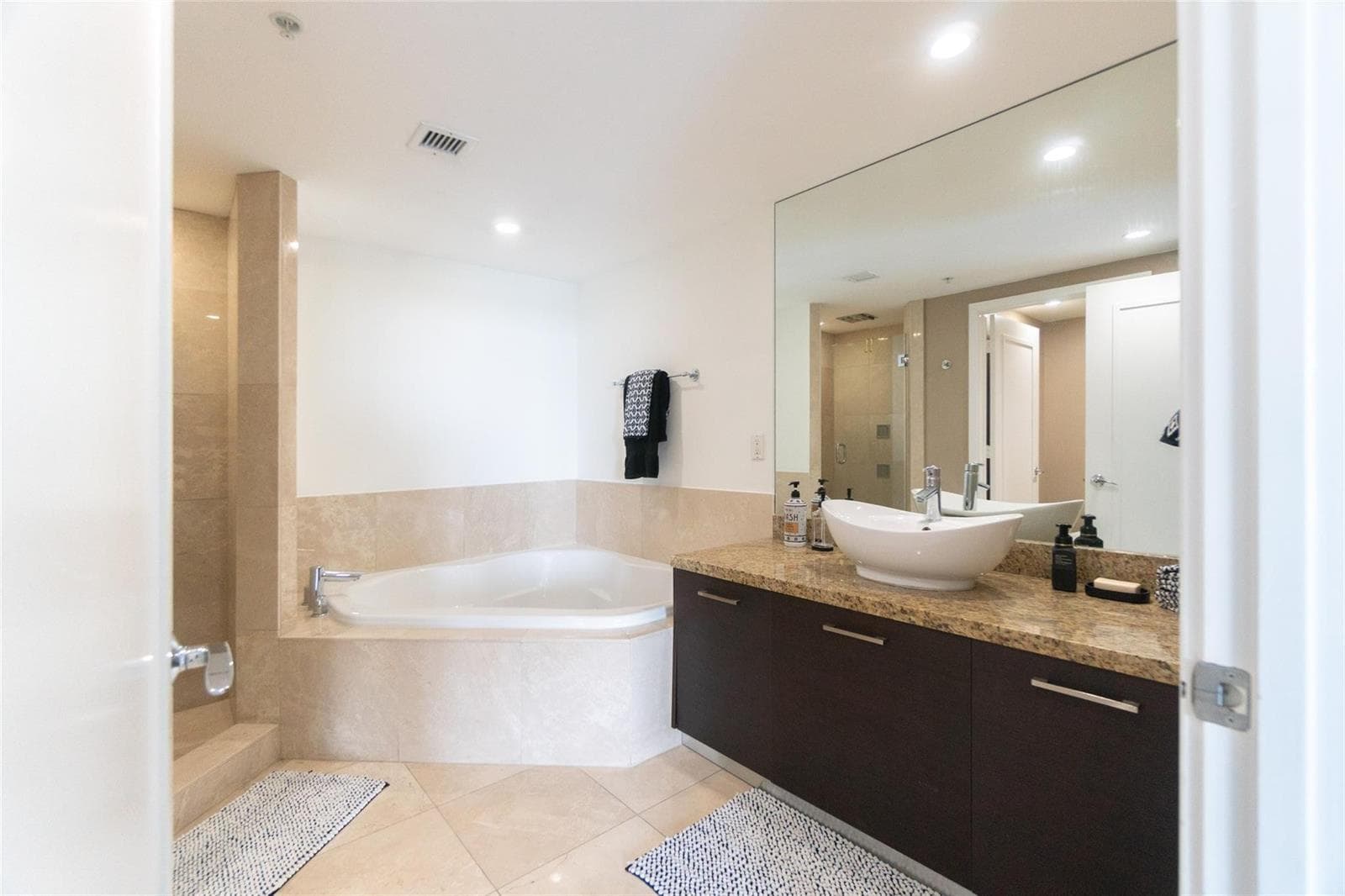 9400 W Bay Harbor Drive 503 photo 9