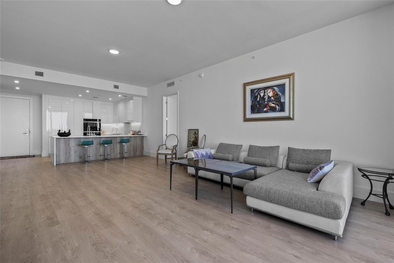 220 Lake Shore Drive 1417 photo 5