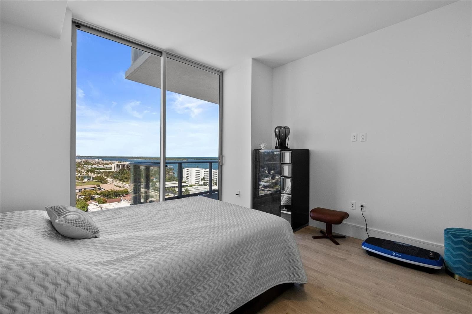 220 Lake Shore Drive 1417 photo 10