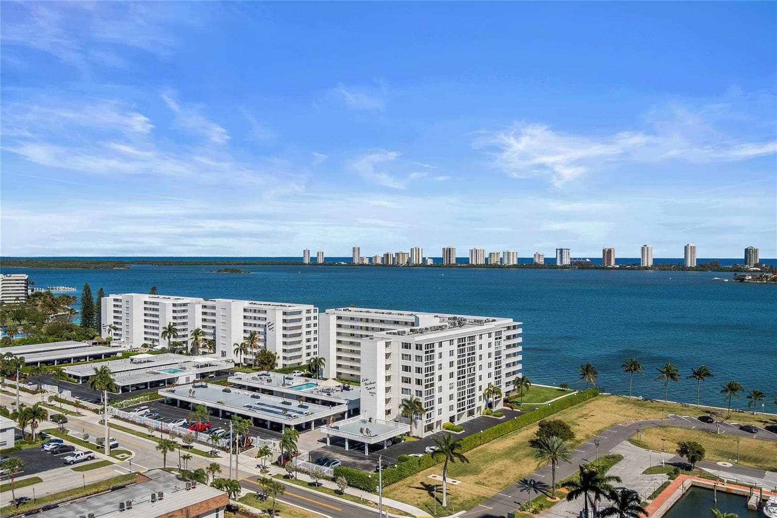 220 Lake Shore Drive 1417 photo 8