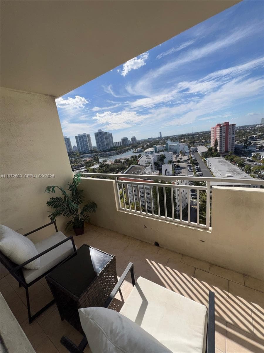 3180 S Ocean Dr 1418 photo 12