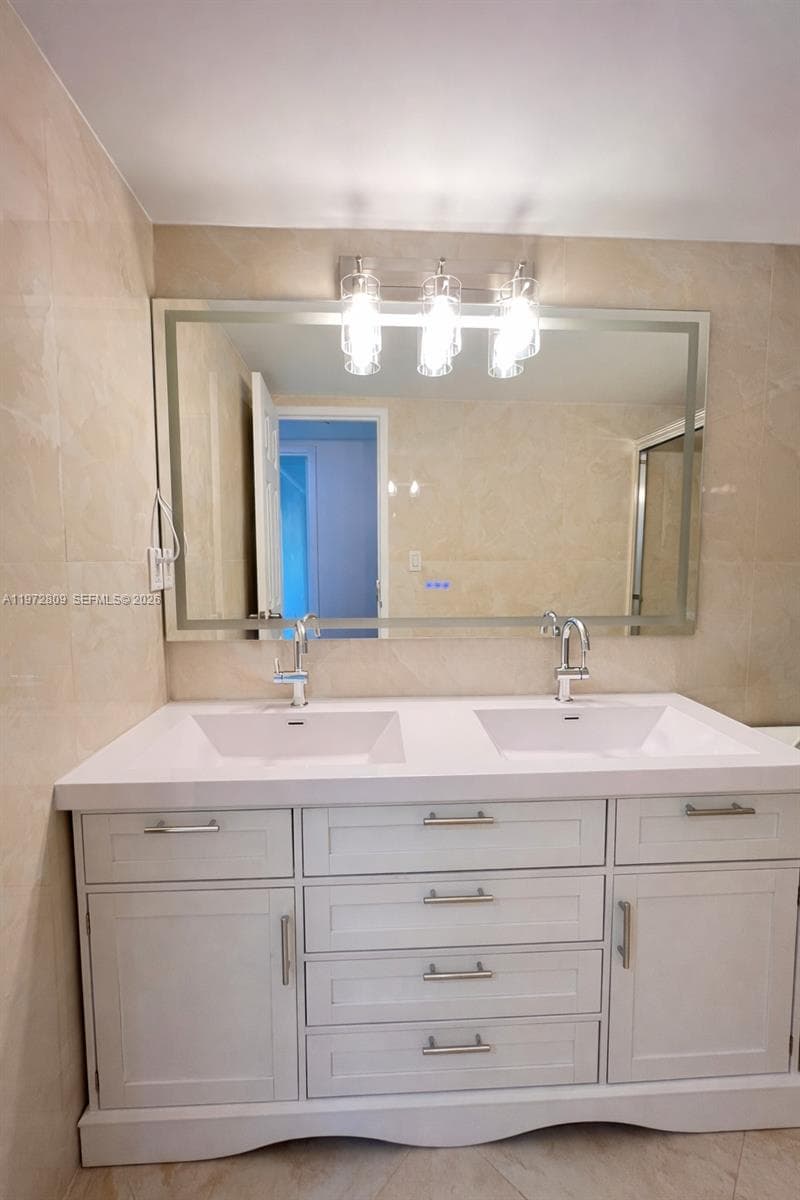 3180 S Ocean Dr 1418 photo 7