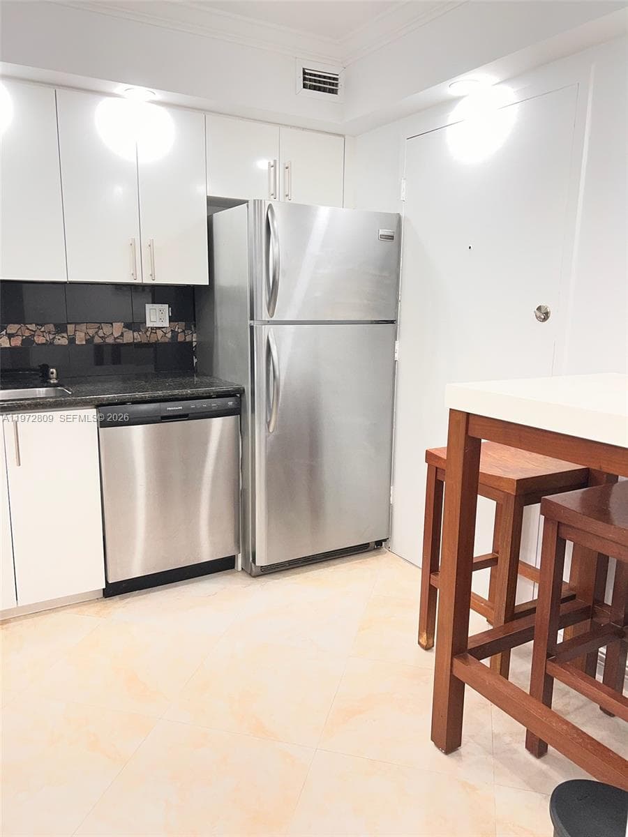 3180 S Ocean Dr 1418 photo 10