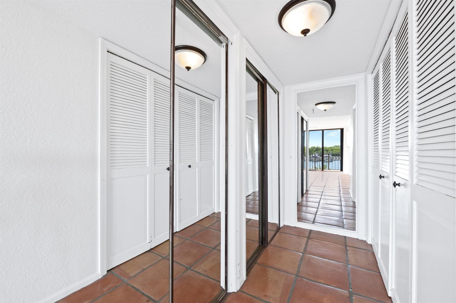 899 Jeffery Street 214 photo 23