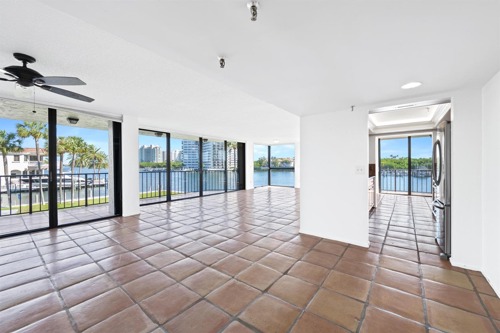 899 Jeffery Street 214 photo 6
