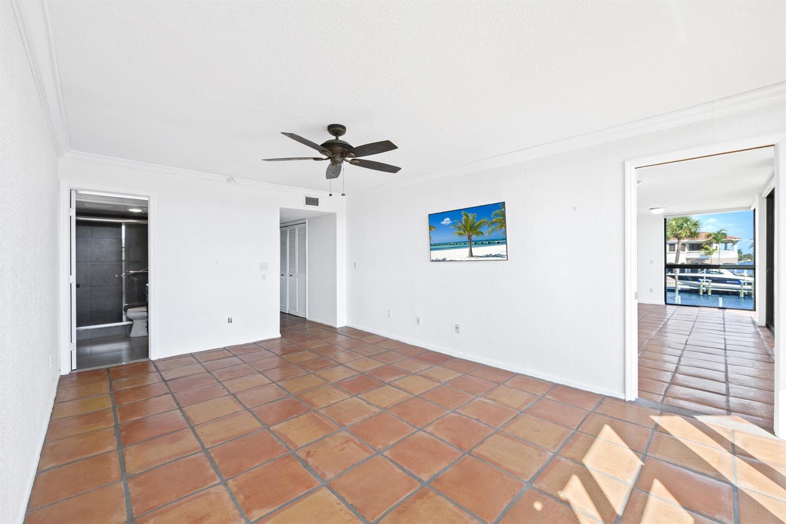 899 Jeffery Street 214 photo 22