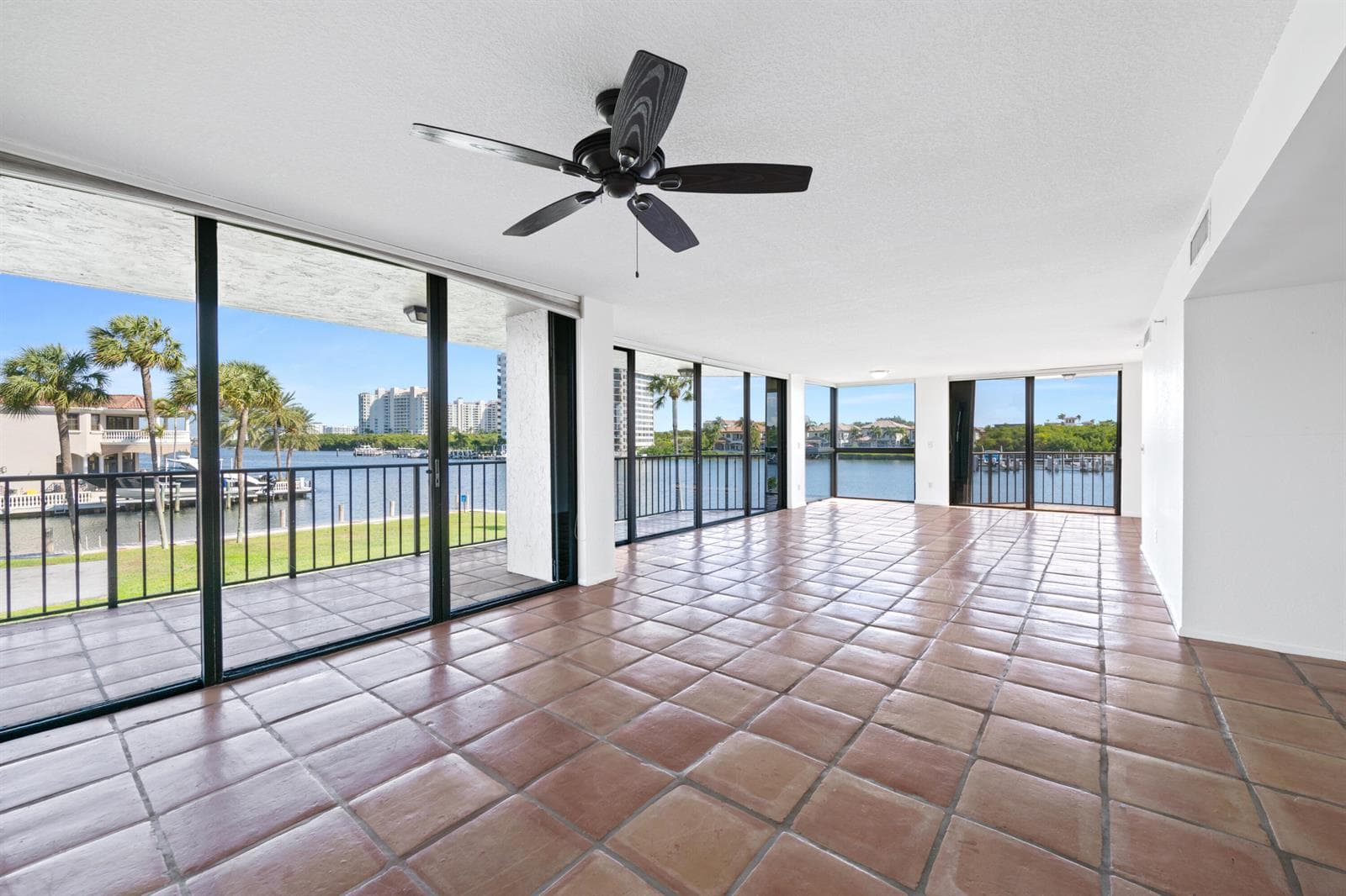 899 Jeffery Street 214 photo 7