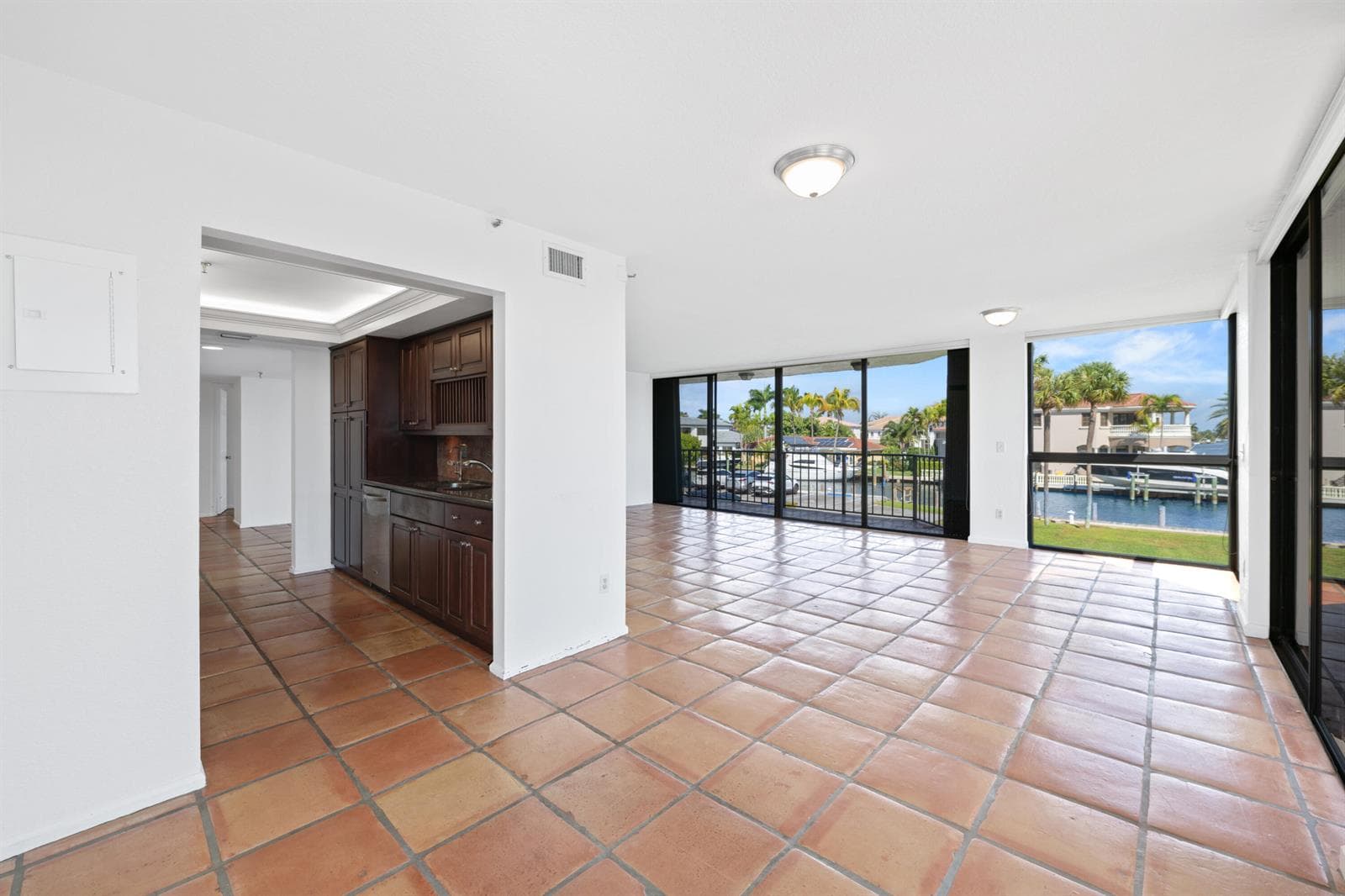 899 Jeffery Street 214 photo 15