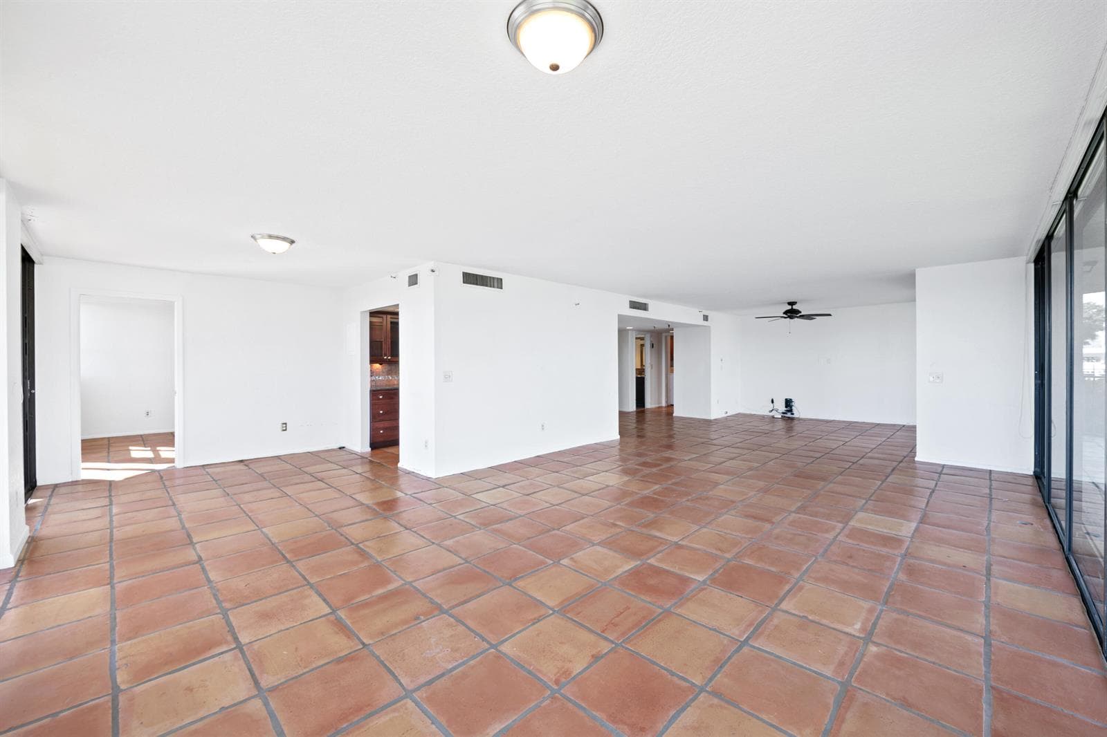 899 Jeffery Street 214 photo 19