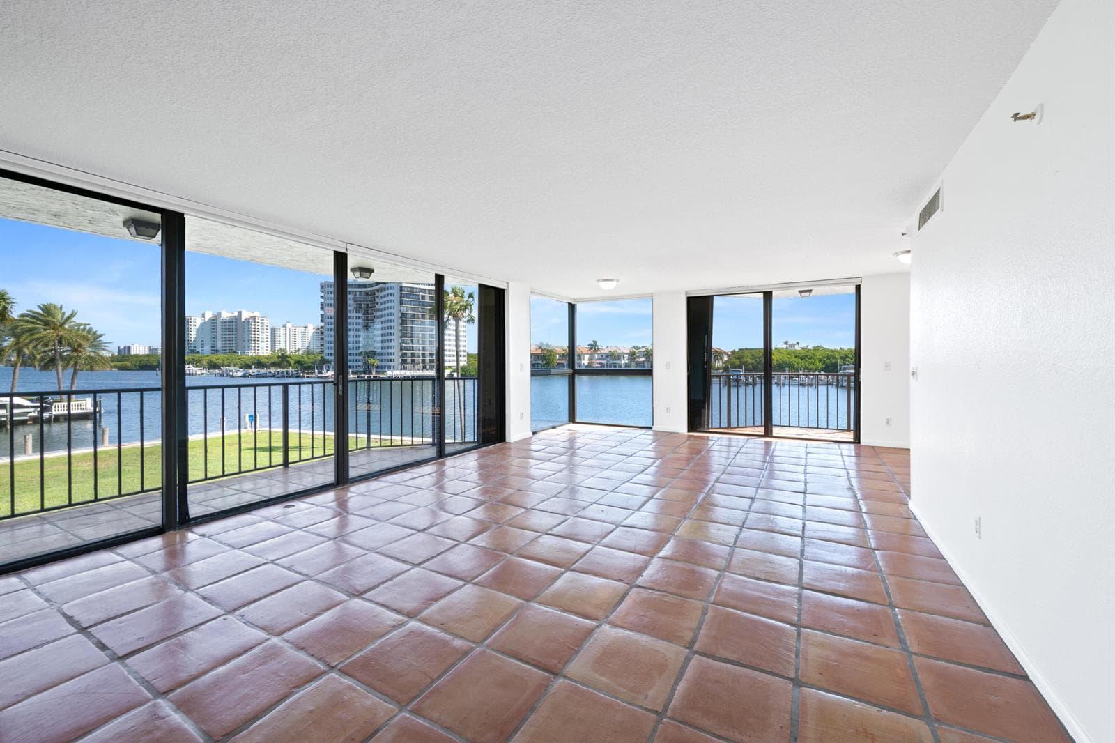 899 Jeffery Street 214 photo 8