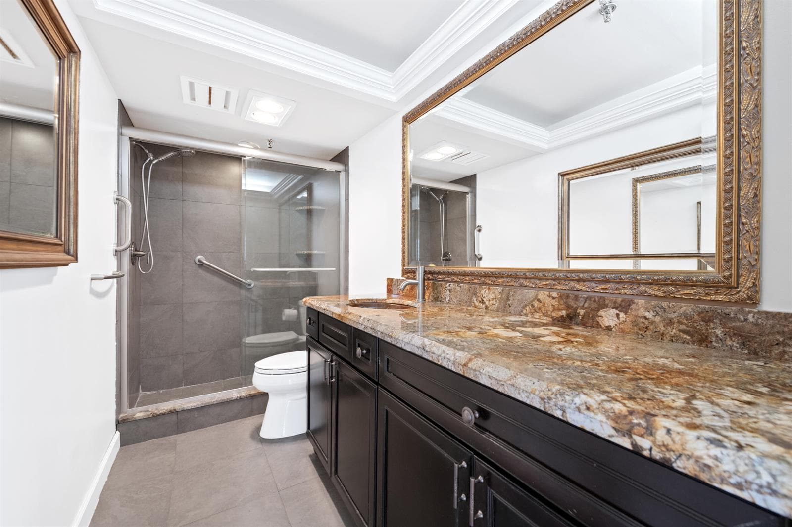 899 Jeffery Street 214 photo 25