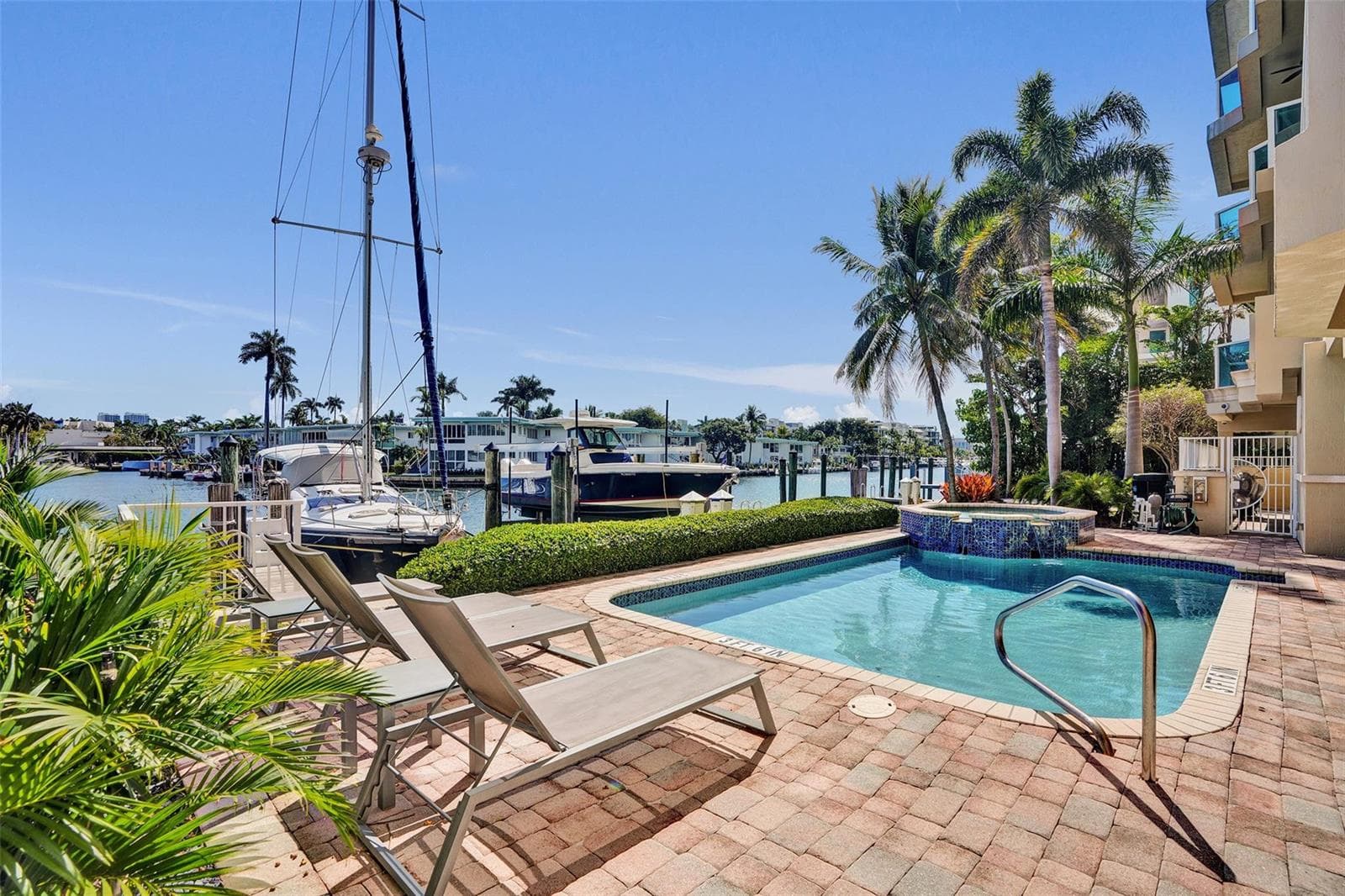 516 Hendricks Isle 4a photo 10